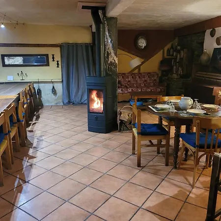 De L'escoutal La Vallee Bed and Breakfast